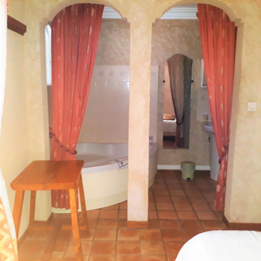 Le Manoir De Goliath Apartment Toutainville Ngoại thất bức ảnh